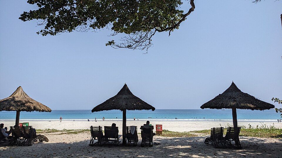 Radhanagar Beach — photo 3
