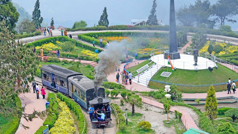 Green Mountains ( Sikkim & Darjeeling ) — 2N Gangtok · 2N Darjeeling
